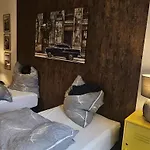 Gaestehaus Koelnische Strasse Altbau *